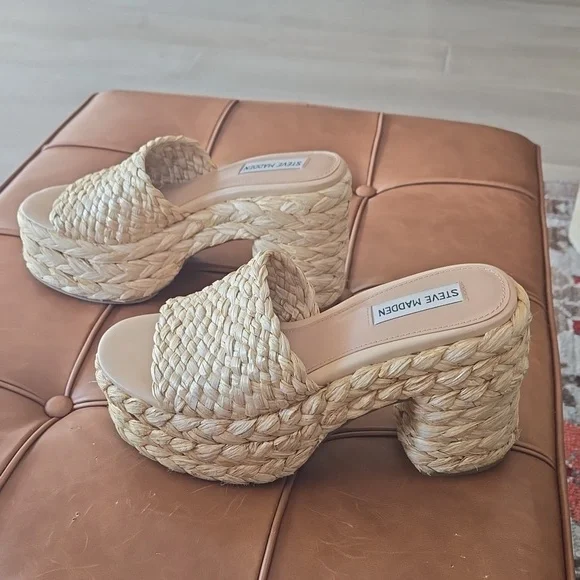 STEVE MADDEN RAFFIA PLATFORM SLIDE SANDALS - Picture 2 of 6